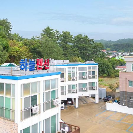 Samcheok Sky Pension Экстерьер фото