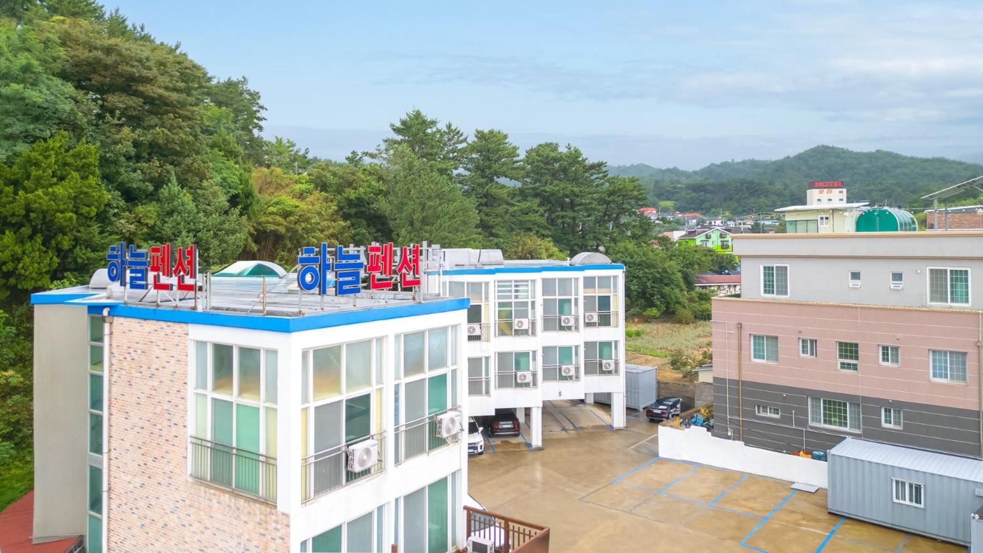 Samcheok Sky Pension Экстерьер фото