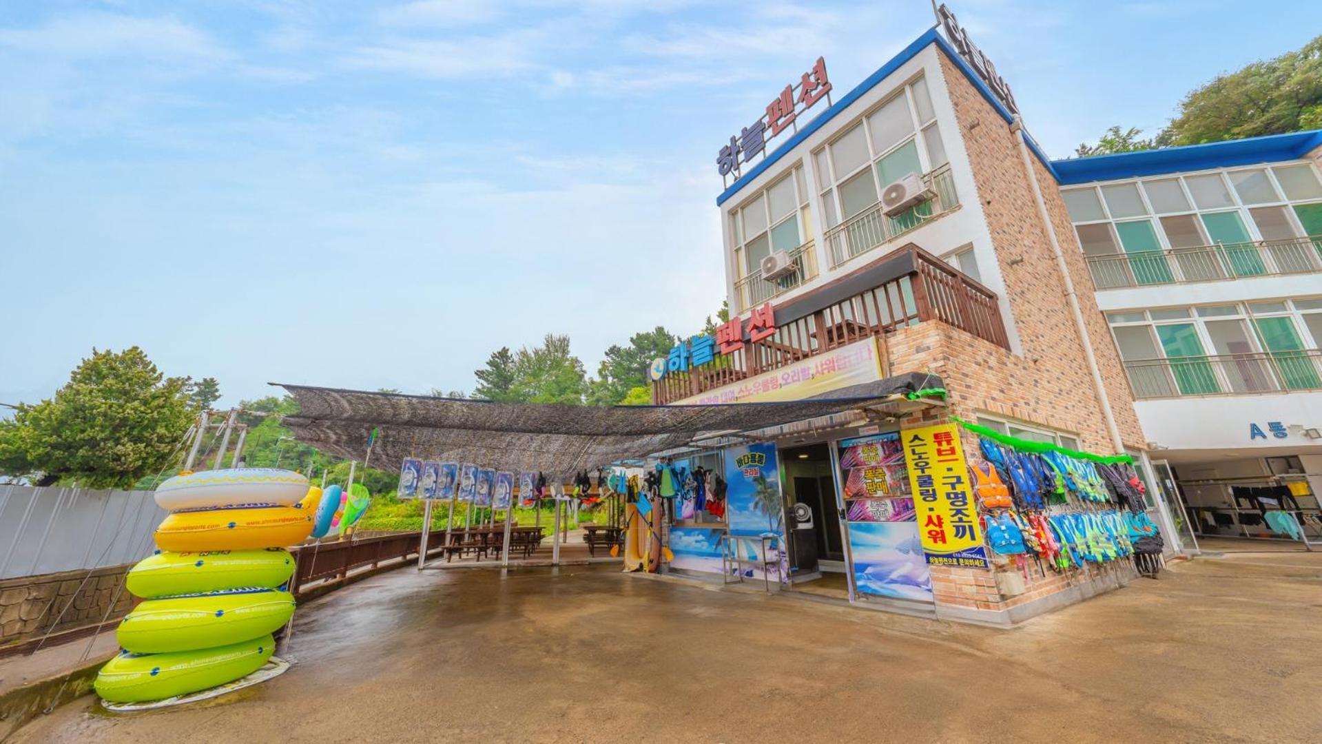 Samcheok Sky Pension Экстерьер фото